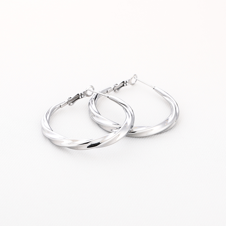 Zilveren twisted hoops van stainless steel